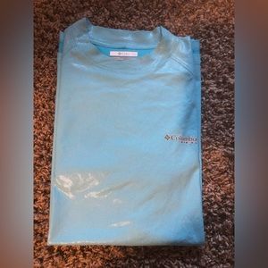 Brand new men’s long sleeve Columbia shirt